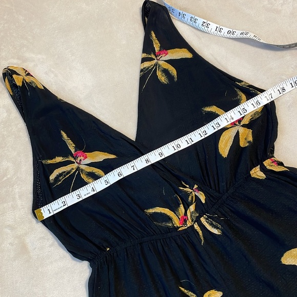 Free People FP Intimately Black Floral Surplice Ruffle Shorts Romper Small - Picture 4 of 9